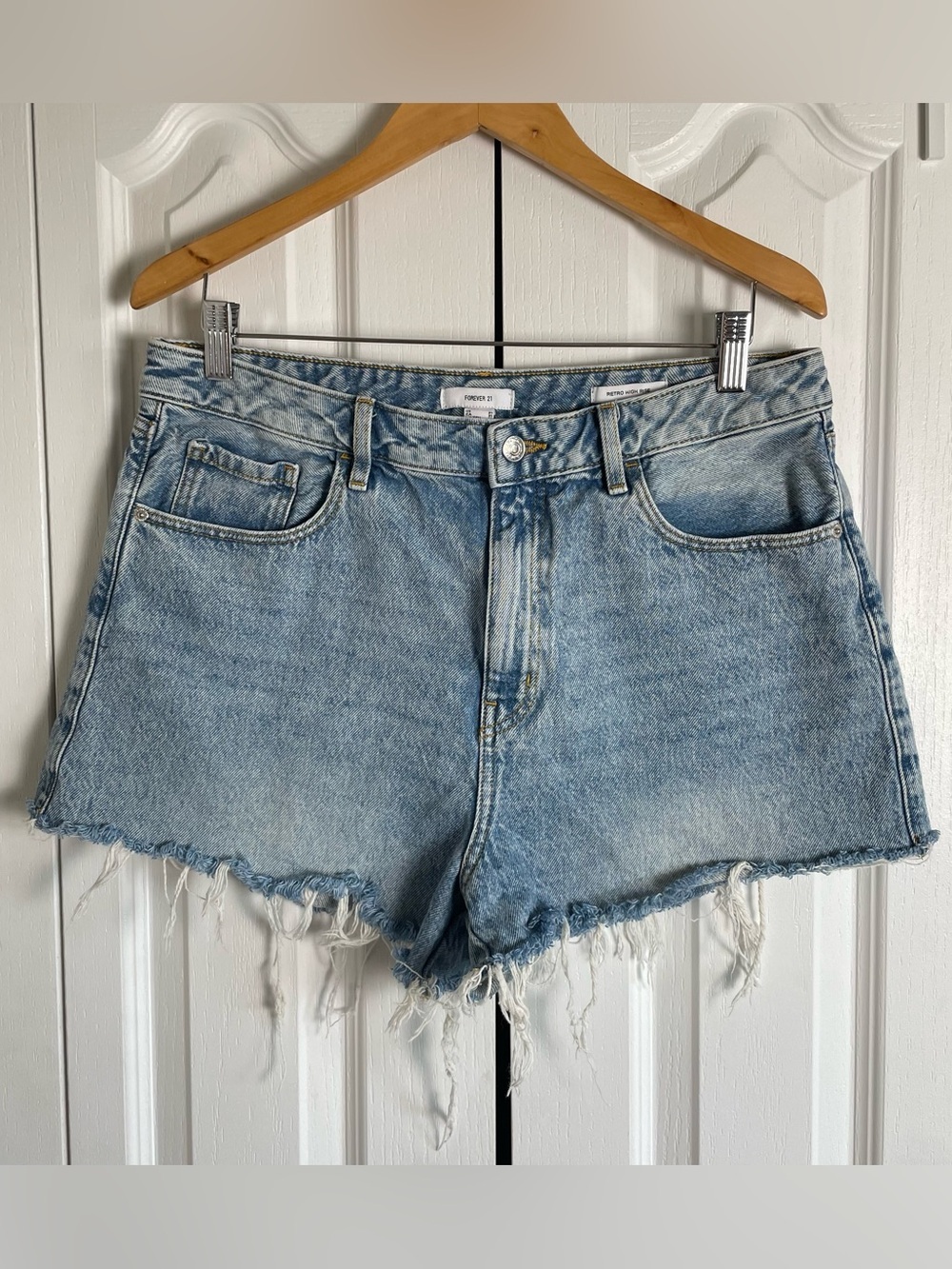 Forever 21 Retro High Rise Denim Shorts Women’s 31 Blue Light Wash Fringed Boho